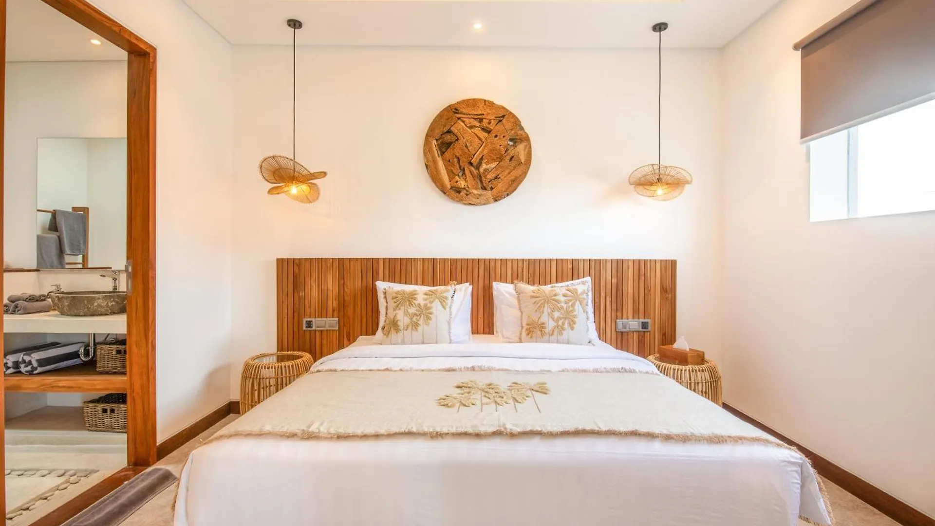 Coastal Elegance 4Br Villa, 400M To Finns, Villa Canggu (Bali)
