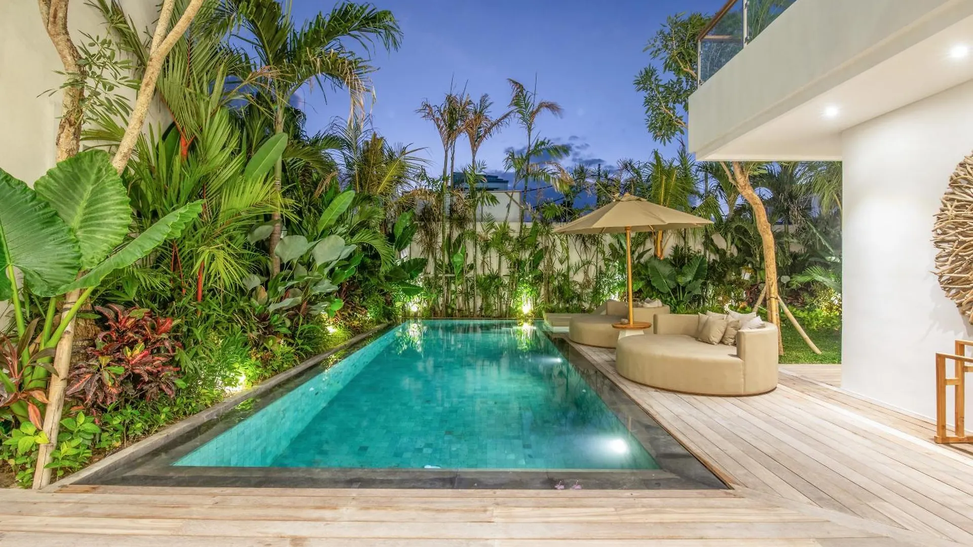 Coastal Elegance 4Br Villa, 400M To Finns, Villa